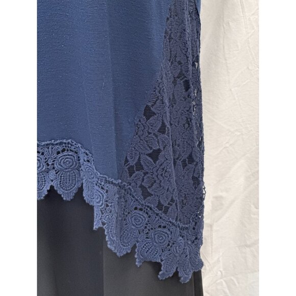 Maurices Womens Navy Blue Crochet Lace Hem Blouse Size 2 Short Sleeve Pullover - Picture 4 of 10